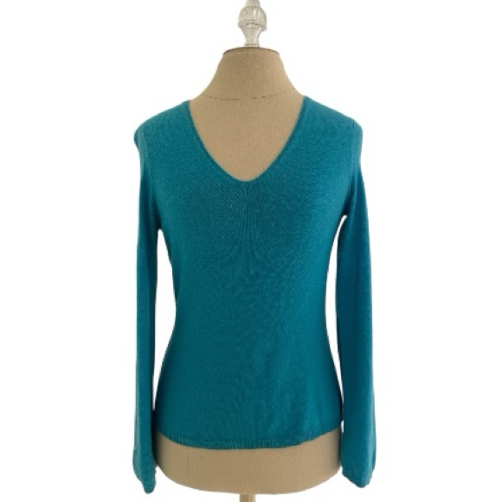 Charter Club 
Cashmere Teal V-Neck Sweater
Size S